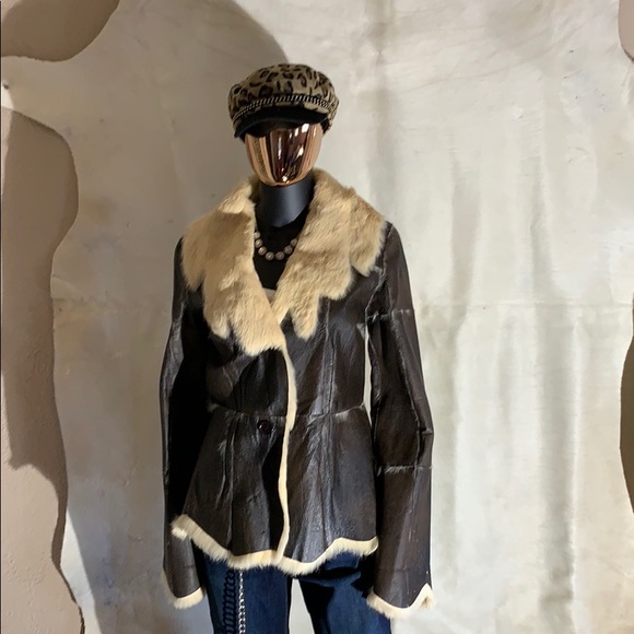 Sisters - Picture 4 of 8